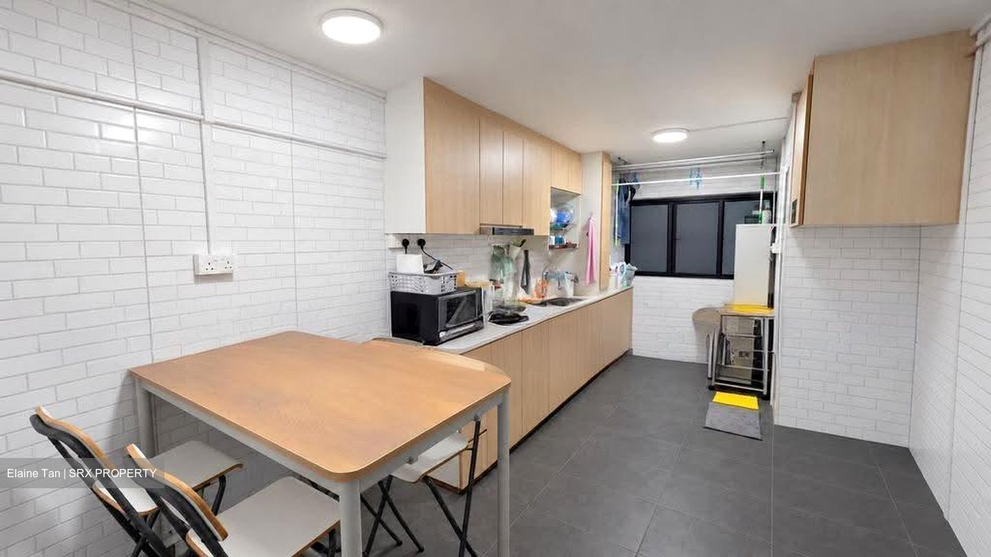 Blk 213 Yishun Street 21 (Yishun), HDB 5 Rooms #638413081